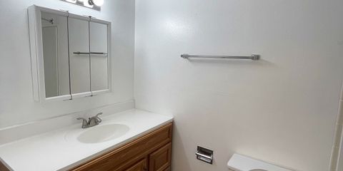 303 Master Bath.jpg