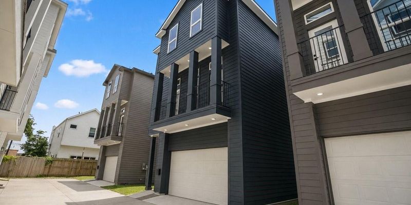 Houston House: 1234 E 23rd St