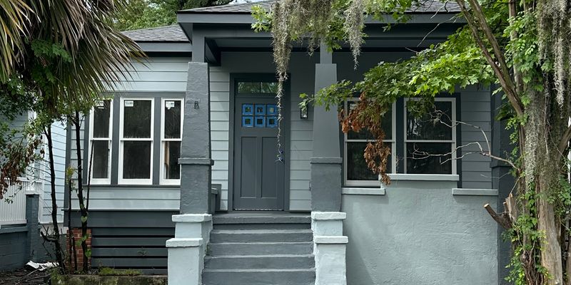 Savannah House: 726 W Victory Dr