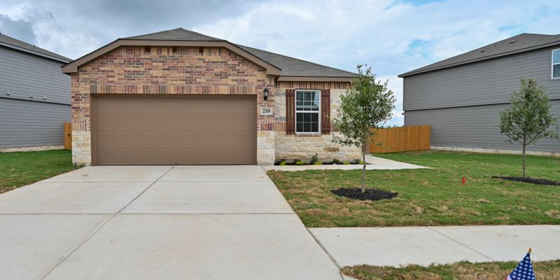 Liberty Hill House: 218 Mount Vernon Way, Liberty Hill, Texas 78642