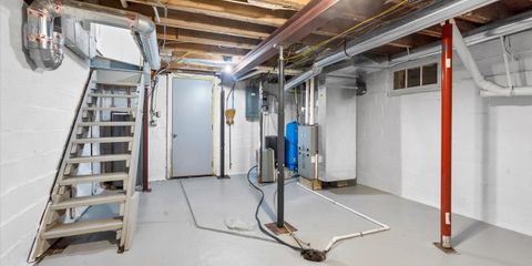 22-166 3037 Swan Lake Rd NE.jpg