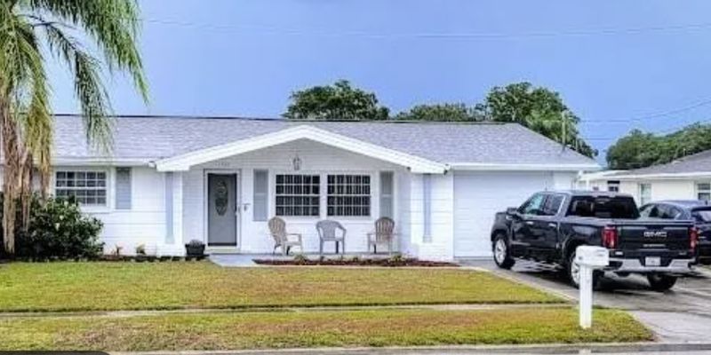 Holiday House: 1330 Chancellor Dr