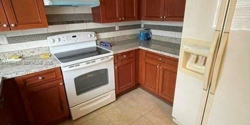 Opa-locka Townhome: 2726 NW 131st St