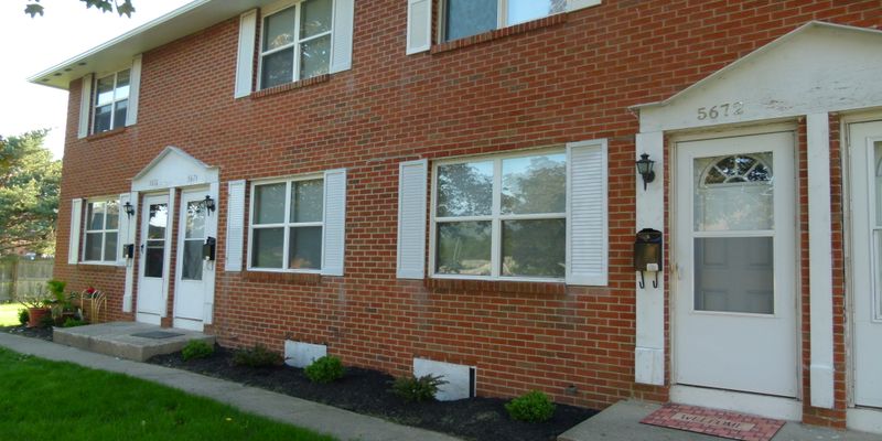 Columbus Townhome: 5670-5676 Ironwood Court