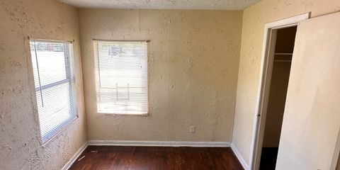 Bedroom 1.jpg