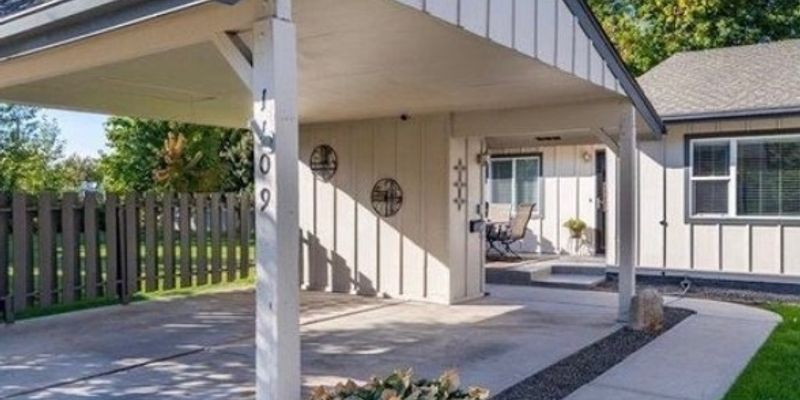 Boise House: 1109 S Abbey Cir