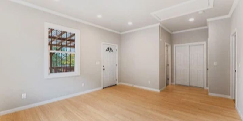 Oakland House: 1015 Martin Luther King Jr Way