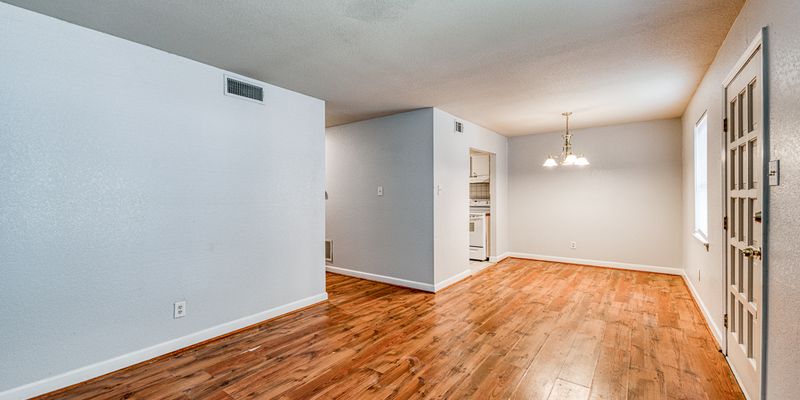 Little Rock Apartment: 601 Mimi Lane