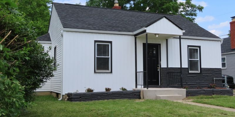 Columbus House: 1794 Republic Ave
