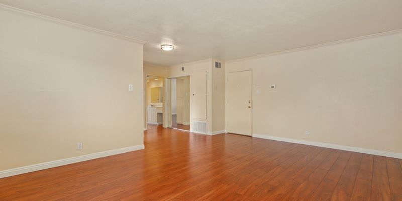 Fullerton House: 400 N Acacia Ave