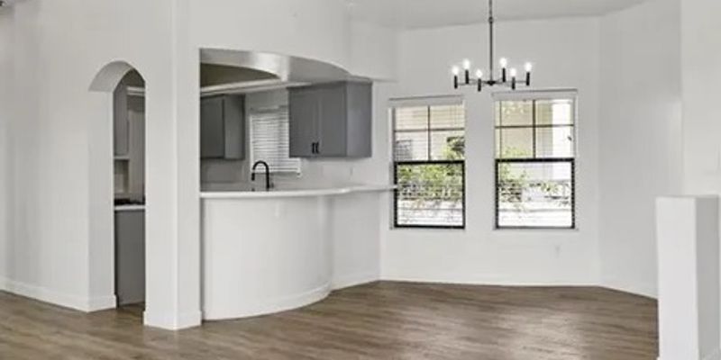SHERMAN OAKS Apartment: 4623 WILLIS AVE