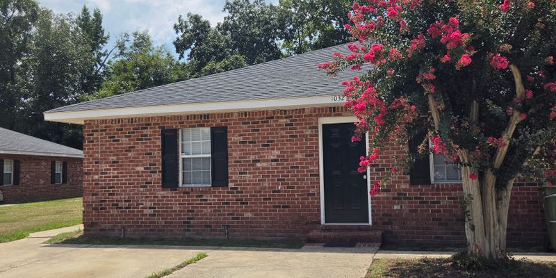 Sumter House: 1032 Jessamine Trail
