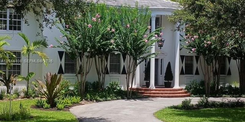 Coral Gables Townhome: 2828 Segovia St