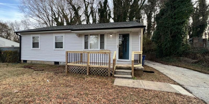 Winston-Salem House: 2128 E 12th St
