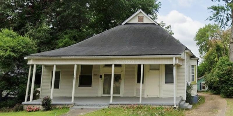 Macon Apartment: 930 Summit Avenue Right