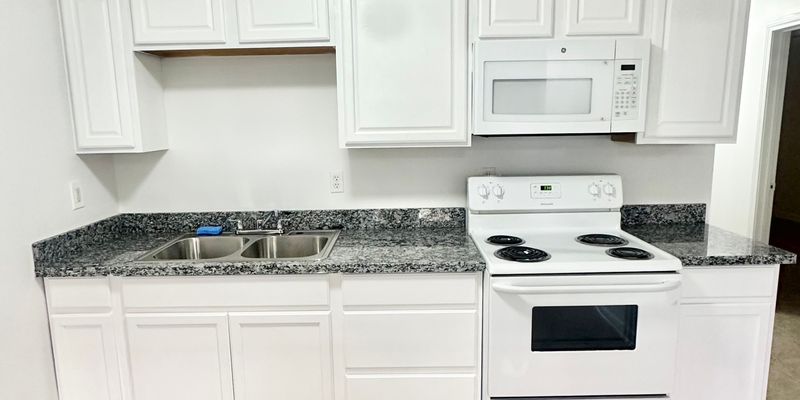 Chalmette Apartment: 3016-18 Jean Lafitte Pkwy