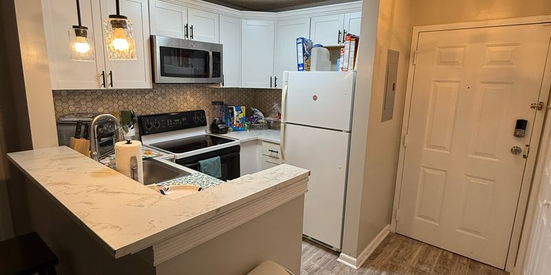 Columbia House: 1600 Park Cir