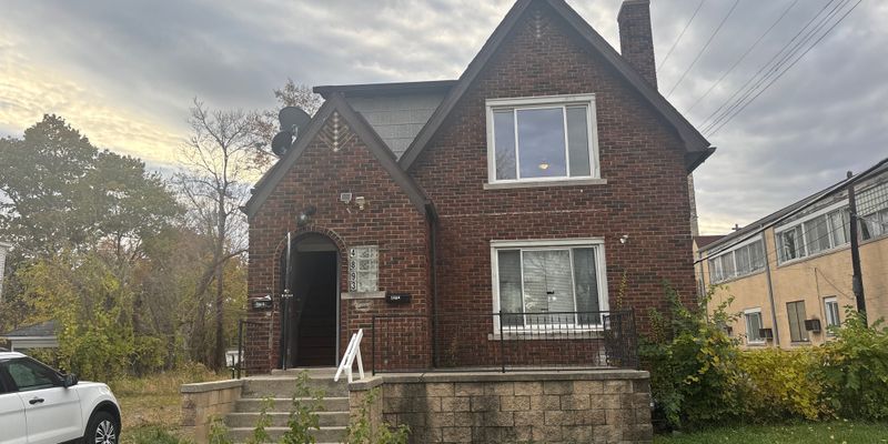 Detroit Apartment: 4716 Devonshire Rd