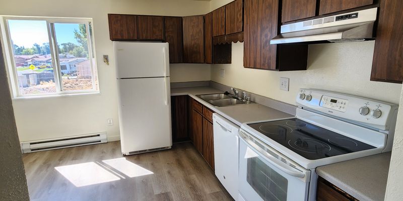 Green River Apartment: 1445 E Teton Blvd