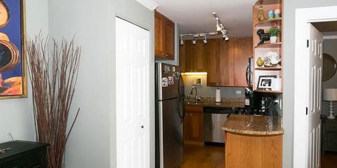 4144 N Sherdian (8).jpeg