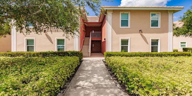 Bonita Springs Apartment: 27420 Palmesta Circle