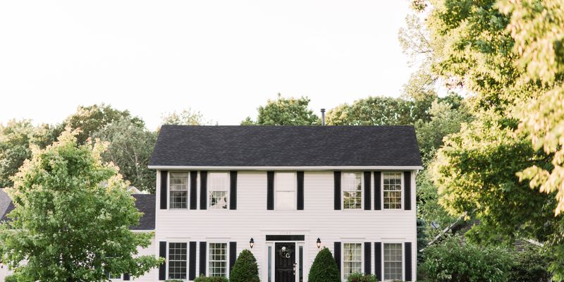 Lakeville House: 17093 Isleton Ave