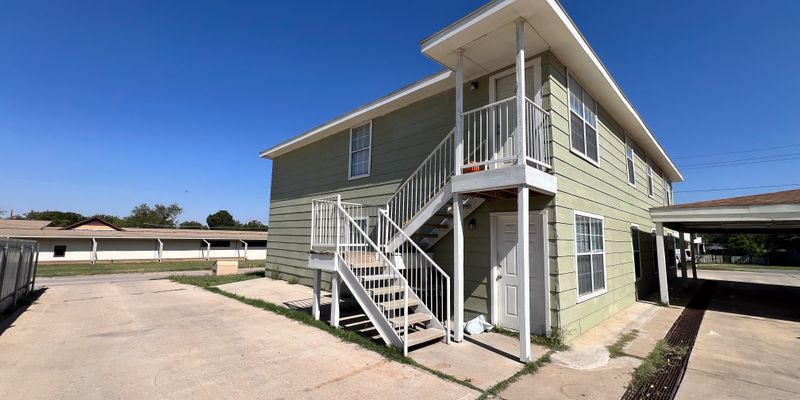 Big Spring Apartment: 900 Scurry Street