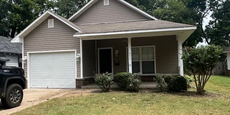 Conway House: 836 center street