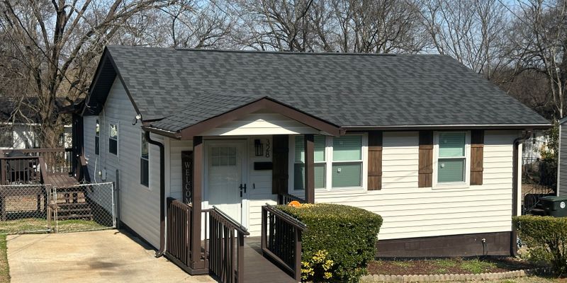 Birmingham House: 328 8th Ave S