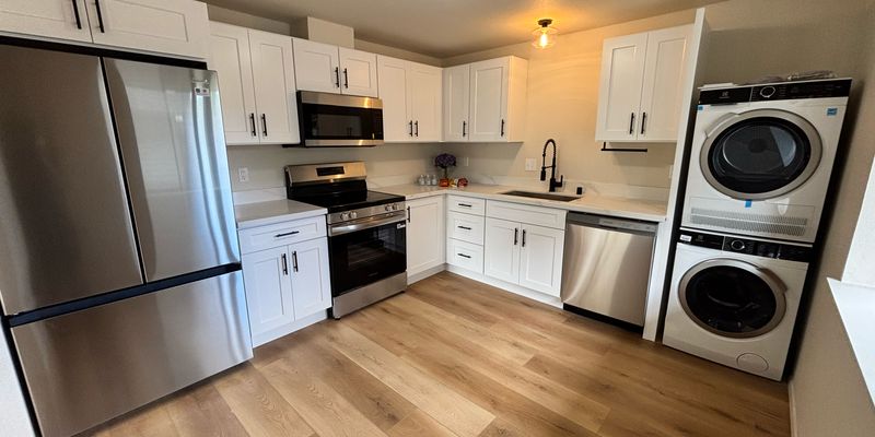 Everett Apartment: 3720 Wetmore Ave