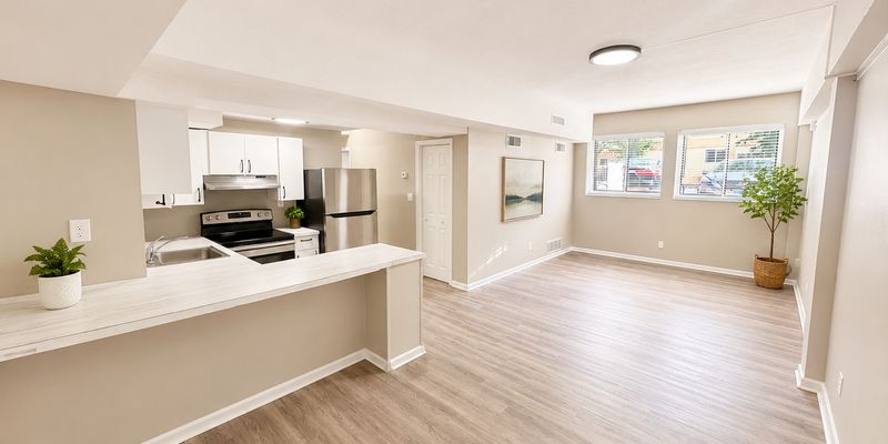 New Britain House: 1412 East St