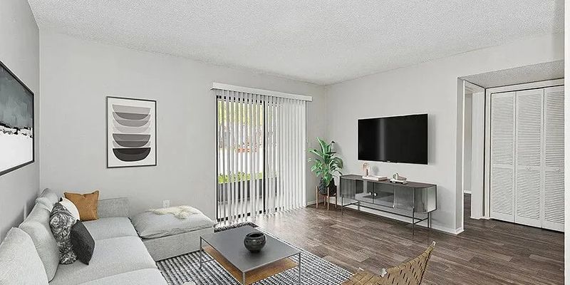 Tampa House: 3110 Grand Pavilion Dr