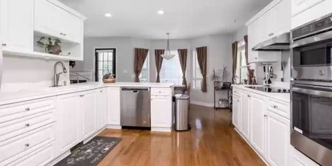 Kitchen upstairs -2.JPG