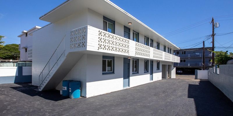 Waipahu Apartment: 94-322 Pupuole St