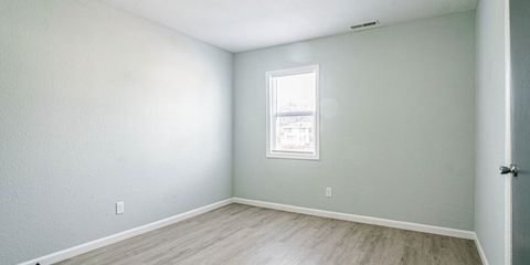 201 E Calvert 1 00012-WEB.jpg