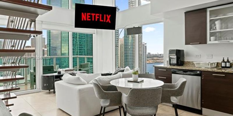 Miami Apartment: 41 SE 5th St