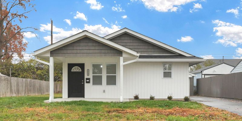 Columbus House: 1734 Eastfield Dr N