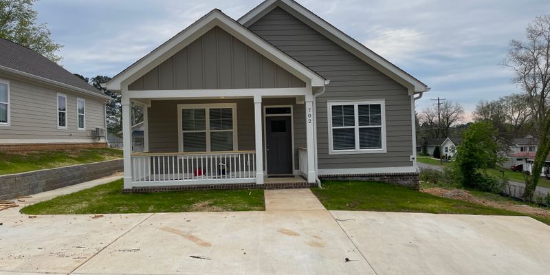 Chattanooga House: 702 Moore St