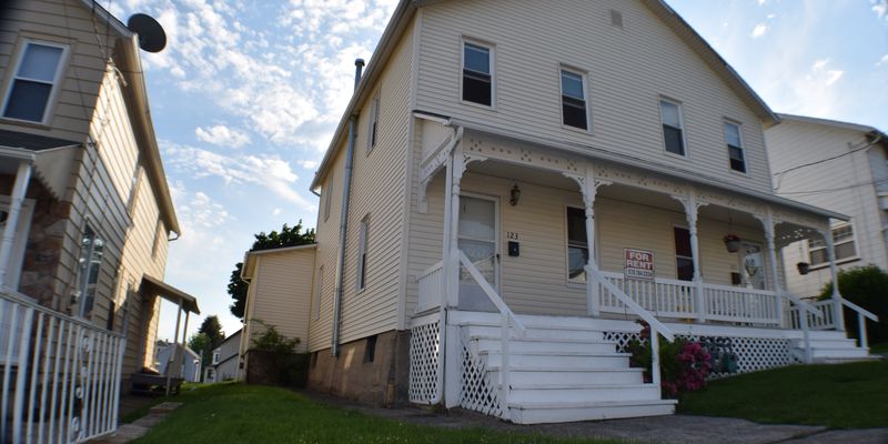 Plymouth House: 123 Reynolds St