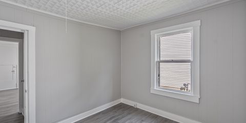 120 E Oak Street-6.jpg