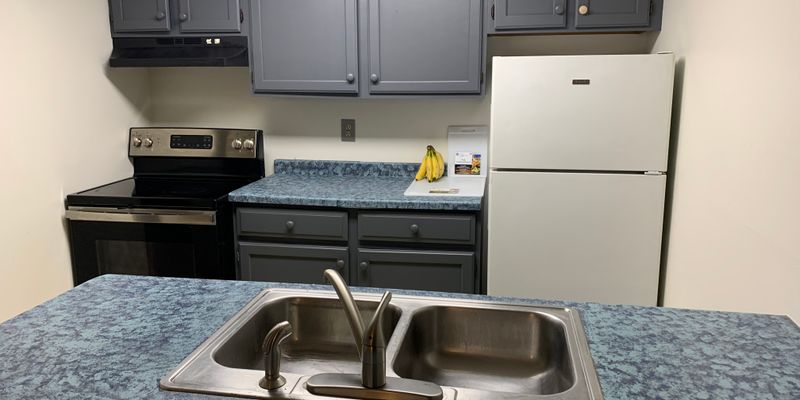 Wisconsin Dells Apartment: 930, 932, 934 Iowa Ave