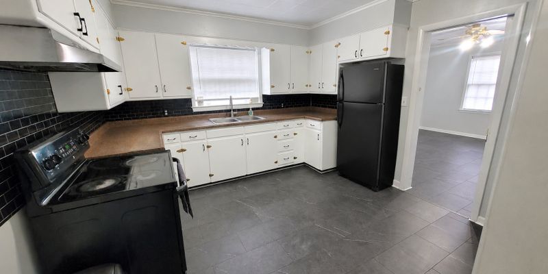 Norfolk Apartment: 304 N 12th St