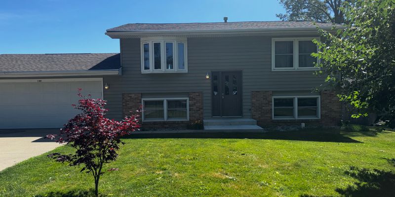 Syracuse House: 1108 N Algonquin Dr