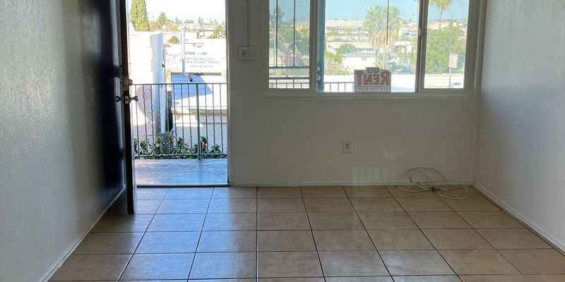 San Diego Apartment: 3838-3844 Estrella Avenue