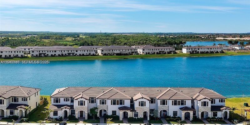 Cutler Bay House: 10100 SW 228th Ln