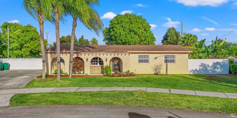 Miami House: 3605 SW 122nd Pl #3605