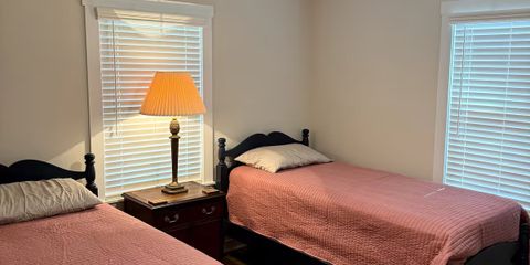 420 Ashe st Bedroom 3.jpg