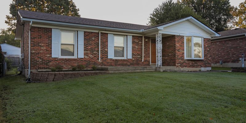 Louisville House: 2509 Paddock Court
