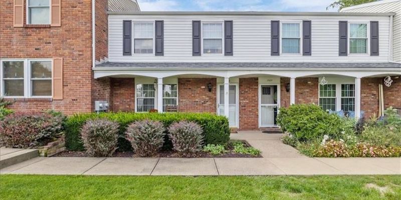South Park Township House: 1983 Kirkby Dr