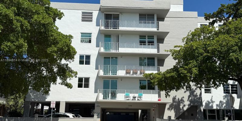 Miami Beach Condo: 1145 Normandy Dr
